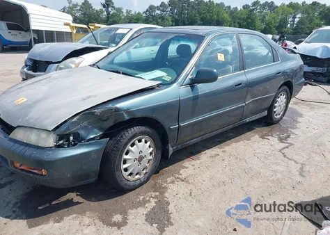 1997 Honda Accord Ex из США, поврежденный, VIN 1HGCD5565VA079695